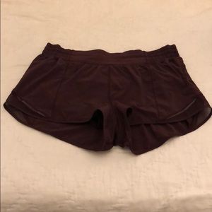 Lululemon High rise Hotty Hot 2.5 size 10